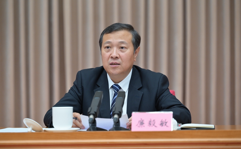 四川省學(xué)習(xí)貫徹習(xí)近平新時代中國特色社會主義思想主題教育第一批總結(jié) 暨第二批部署會議召開 認(rèn)真總結(jié)第一批主題教育做法經(jīng)驗 精心組織開展好全省第二批主題教育 王曉暉廉毅敏講話 黃強田向利出席「相關(guān)圖片」